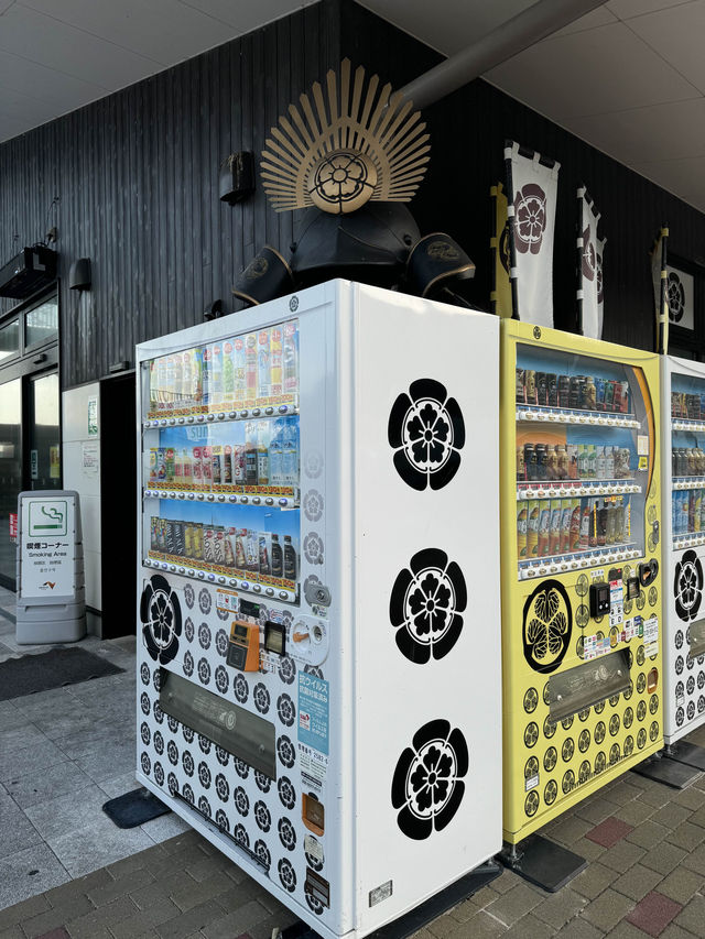 〜愛知県〜戦国時代がモチーフの日本すぎるパーキングエリア！
