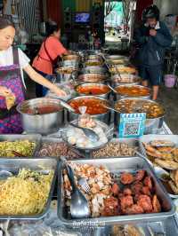 ฝากท้องมื้อเช้าไว้ที่ร้านข้าวแกงราคาย่อมเยา