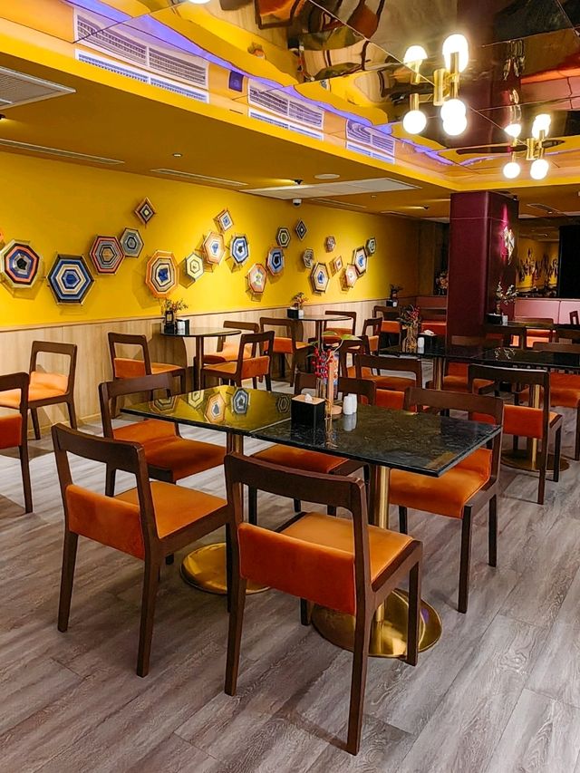Flavourful Thai Food in the Basement, Hub Nam Thong