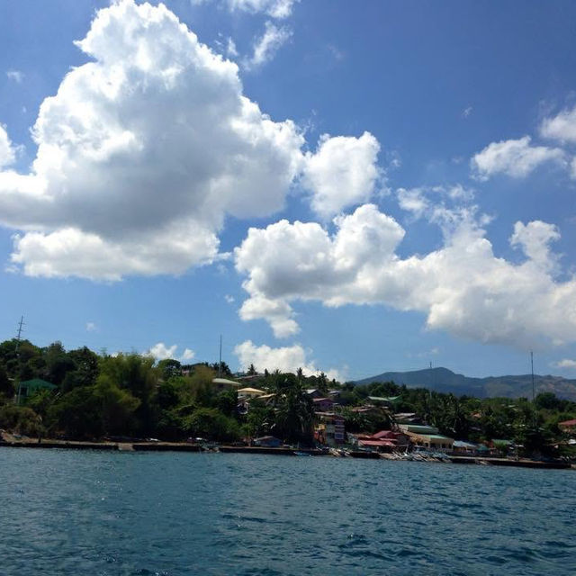 "Discovering Puerto Galera: A Tropical Paradise in the Philippines"