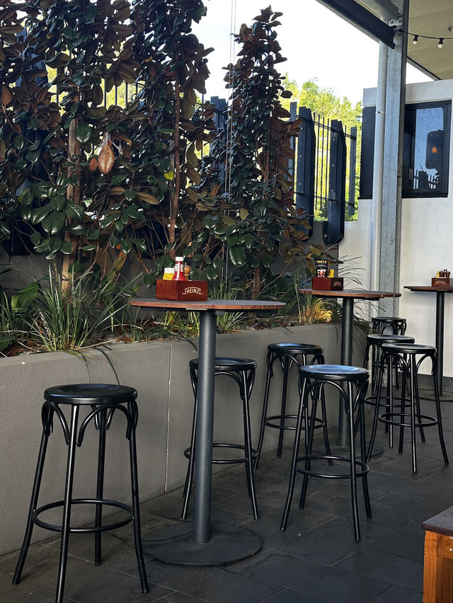 🇦🇺 Breakfast at 5 Boroughs in Carseldine, Queensland, Australia