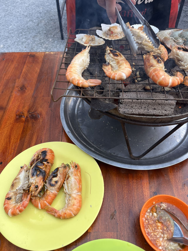 Rim Rua Kratha Restaurant: A Must-Try Open-Air BBQ Experience in Hatyai!