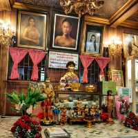 ขอพรความรักจากแม่นาค