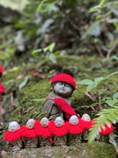 静岡🇯🇵】かわいいお地蔵さんがいっぱい！ | Trip.com 静岡市