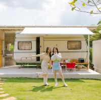 ที่พักรถบ้าน เขาใหญ่ ฟีลดีมาก! 🚐🌳