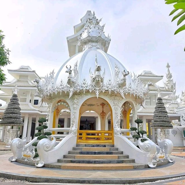 ร่องขุ่น 🙏🏼 พุทธศิลป์เมืองเชียงราย