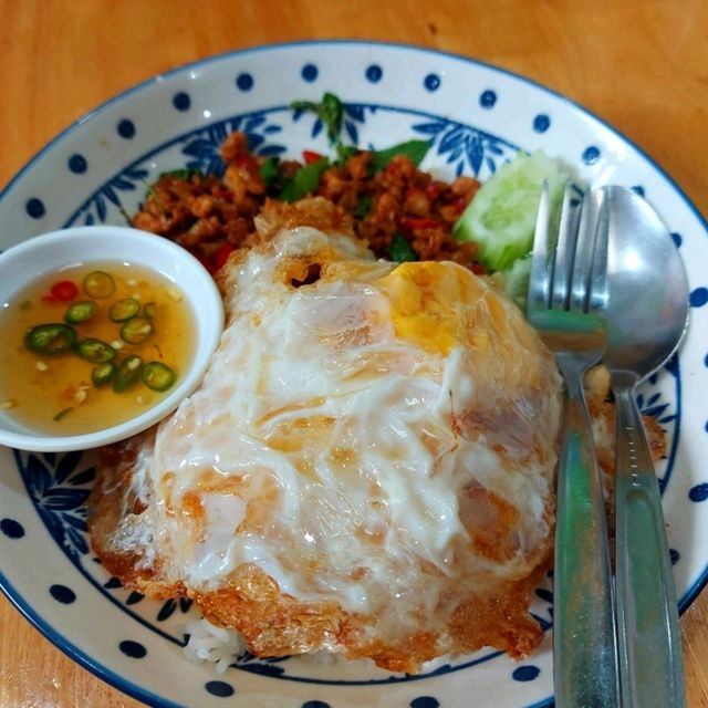 ไก่ย่างเขาสวนกวาง ร้านอาหารรสแซ่บ กำแพงเพชร
