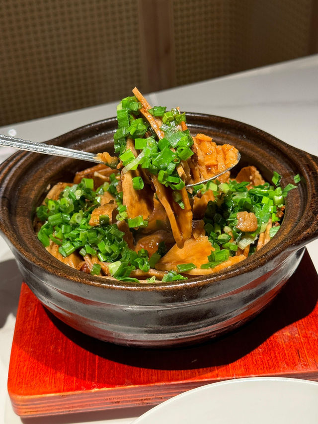 《香港店菜色有驚喜》