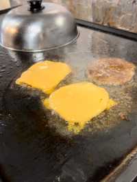 【北九州カフェ】国産素材にこだわったボリューム満点のハンバーガー🍔