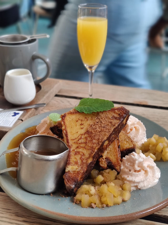 Brunch in Queenstown is calling you ☕️
