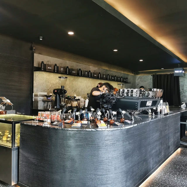 Mitte Coffee Roastery Soi Chaeng Watthana