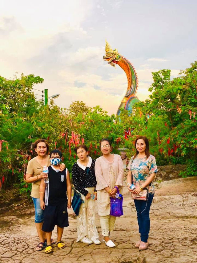 พญานาควัดรอยพระพุทธบาทภูมโนรมย์ มุกดาหาร