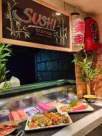 นบุฟเฟ่มื้อค่ำที่ห้องอาหาร The Dining Room