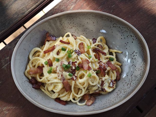 ร้าน Naked Goat จอมเทียน