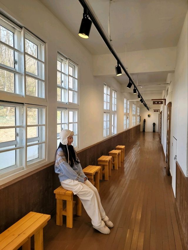 폐교 전체가 카페로 변신한 마이산 카페🧡