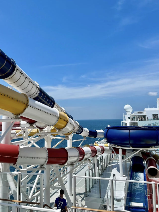 Genting Dream Cruise: A Luxurious Voyage from Malaysia to Singapore and Phuket 
