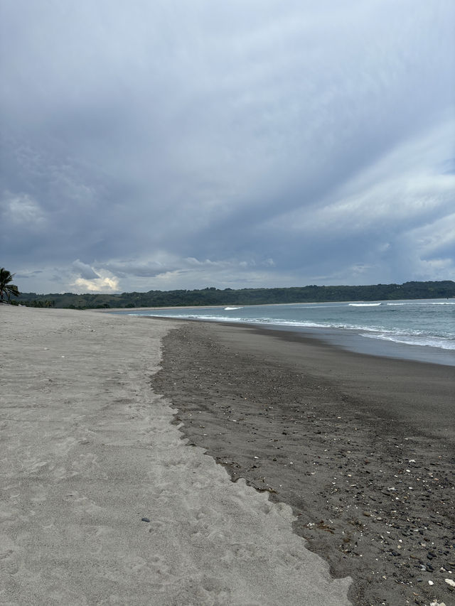 Pantai Palamoko: Sumba’s Untouched Coastal Escape 🌊✨