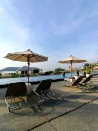 โรงแรมติดชายหาดพลา