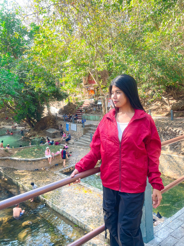 พุน้ำร้อนหินดาด | กาญจนบุรี