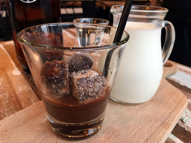 Industrial cafe in the neighbourhood of Sunway University