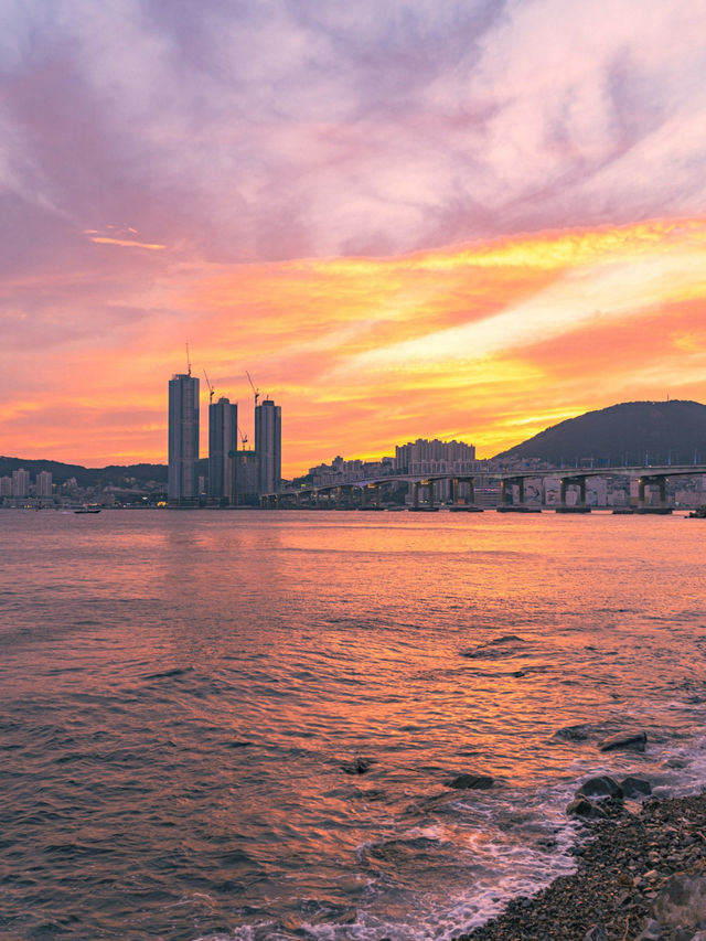 영도 흰여울문화마을의 불타는 노을🧡