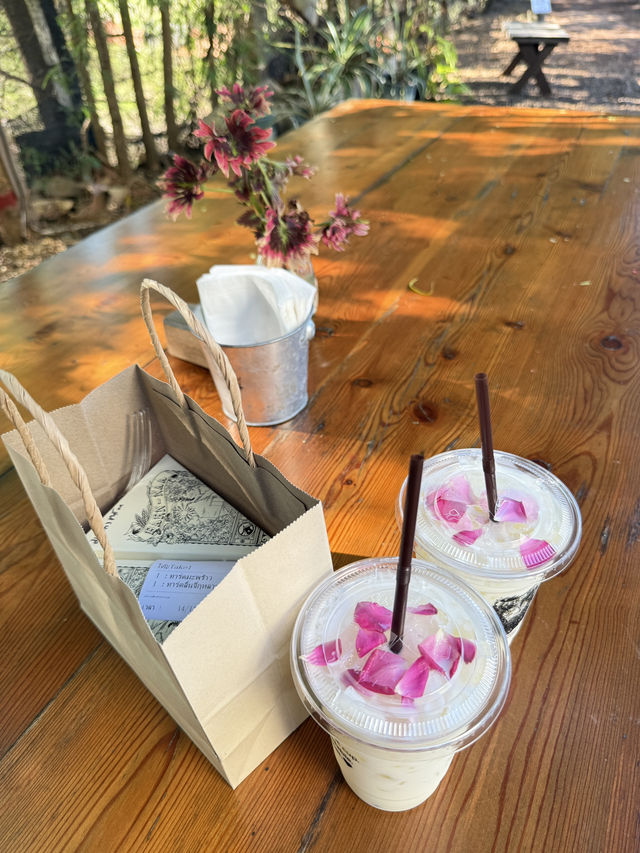 Barn na cafe🌸🪞 มีดีอะไรถึงต้องไปซ้ำ 5 รอบ!!🍰