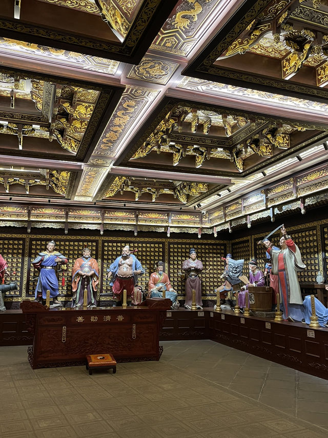 A Sacred Hidden Taoism Temple In City