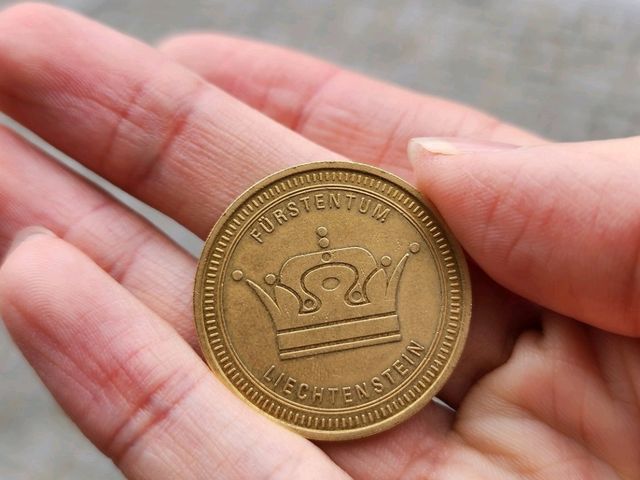 リヒテンシュタインの首都、ファドゥーツ観光：小さな国の魅力を発見