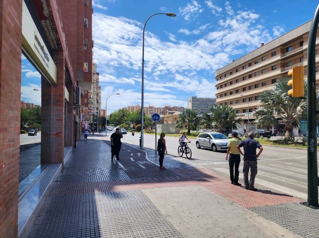 [🇪🇸マラガ] 街歩きとスーパー探索：スペインの味を楽しむ旅
