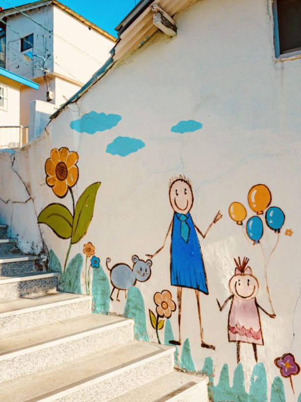 Spring's Art, History, and Local Life Blend 🎨🌿 