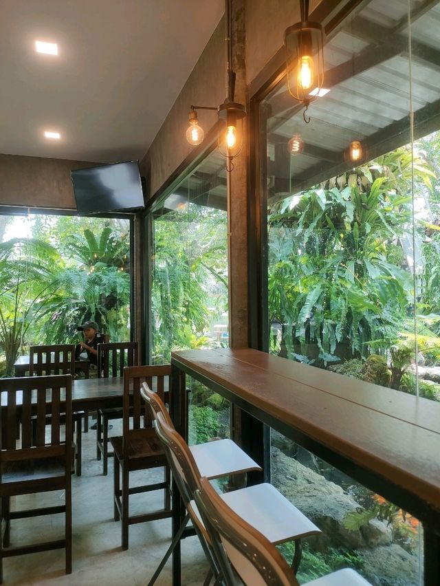 คาเฟ่ต่อบุญ บรรยากาศดีในวัดแค สุพรรณบุรี