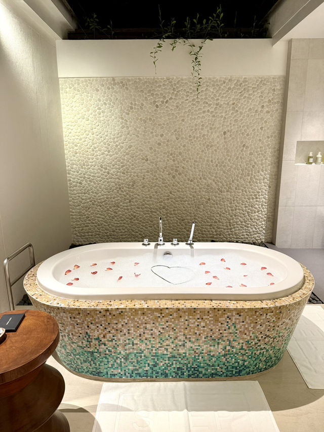 Spring Getaway in the Maldives – Birthday Edition!🥂