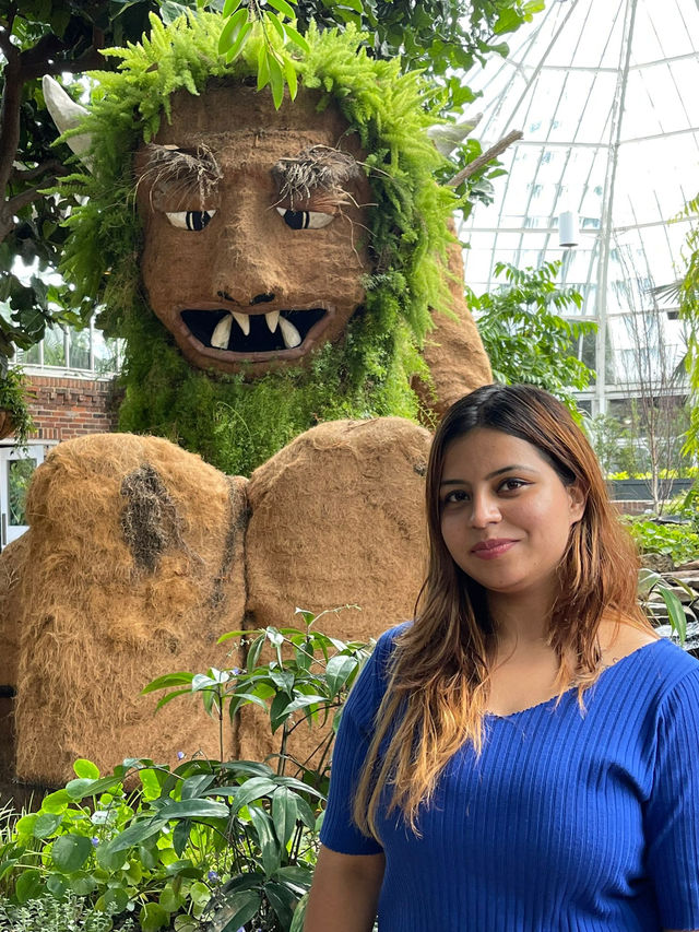 Nice botanical garden to visit in Spring!
