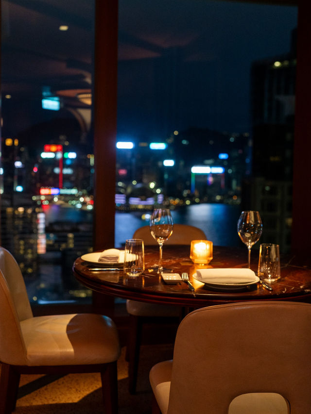 【尖沙咀超浪漫夜景扒房  品嚐世界級牛扒✨】