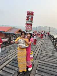 แพลนสงกรานต์เที่ยวสะพานมอญตักบาตรยามเช้า 