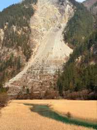 Jiuzhaigou: Where Nature Paints a Living Fairytale