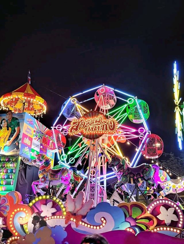 MAHA SONGKRAN Festival สุขสงกรานต์ที่ท้องสนามหลวง