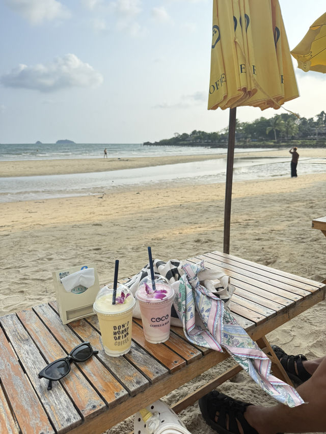 คาเฟ่บนเกาะช้าง 🥤🏝️