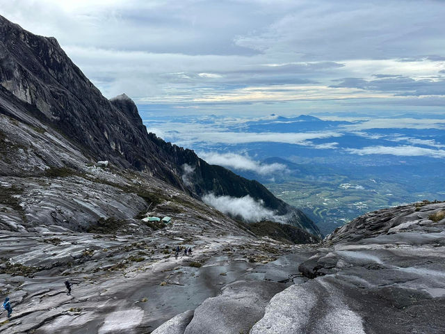 The breathtaking views during descent from Low’s Peak