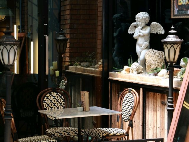 คาเฟ่ลับ Lecino Backyard Cafe 