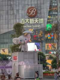From Golden Gates to Timeworn Alleys: A Spring Walk in Kunming’s Old Soul