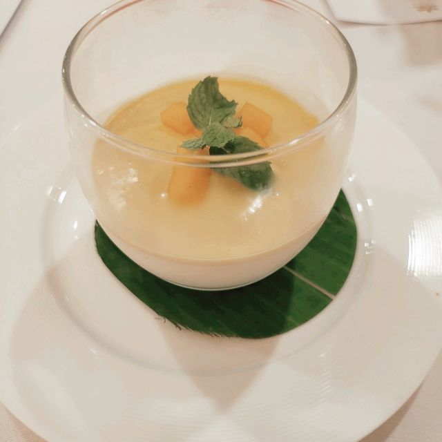 Dining in Motion on the Saigon River