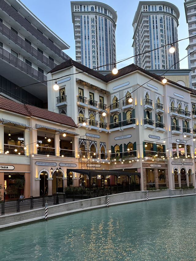 Venice Grand Canal Mall