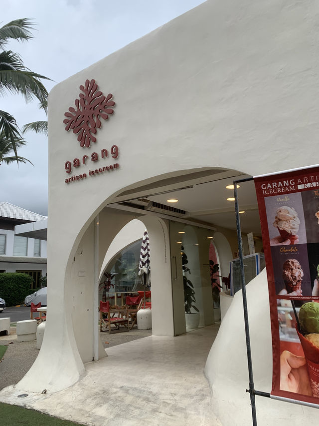 Garage Karon Beach Cafe 