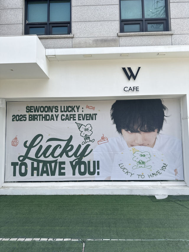 Celebrating LUCKY special day at W Cafe