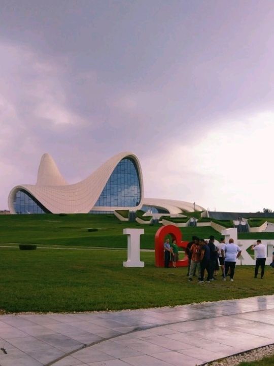 1 Day Itinerary to Visit Baku for FREE