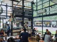A Memorable Sip & Bite in Singapore
