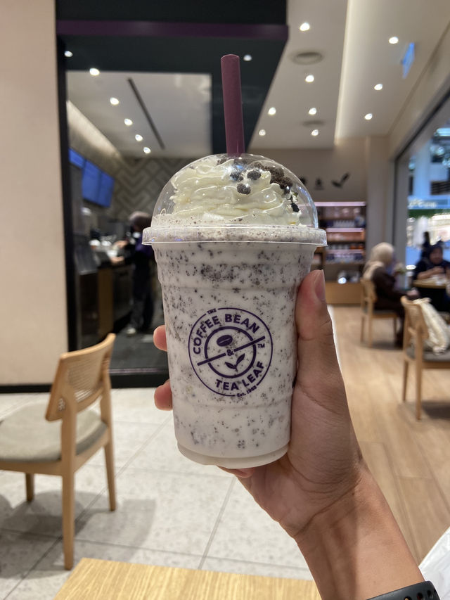 🍨 Sweet Escape at Coffee Bean, Paradigm Mall ☕