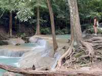 💧🏞️ น้ำตกเอราวัณ – สวรรค์กลางป่ากาญจนบุรี 