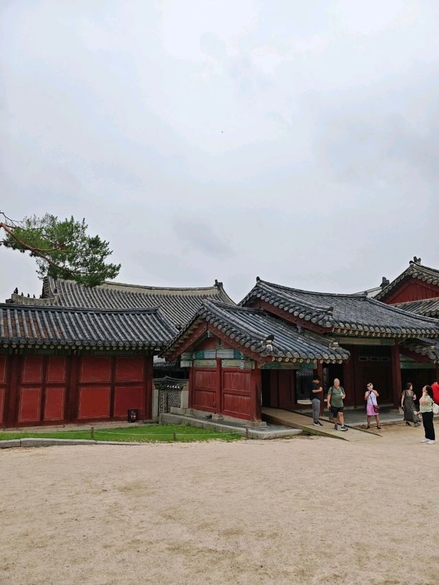 Chanyeonggung and Changdeokgung Palace, Seoul